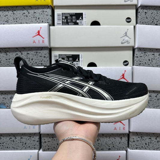 GEL-NIMBUS 27 White/Black