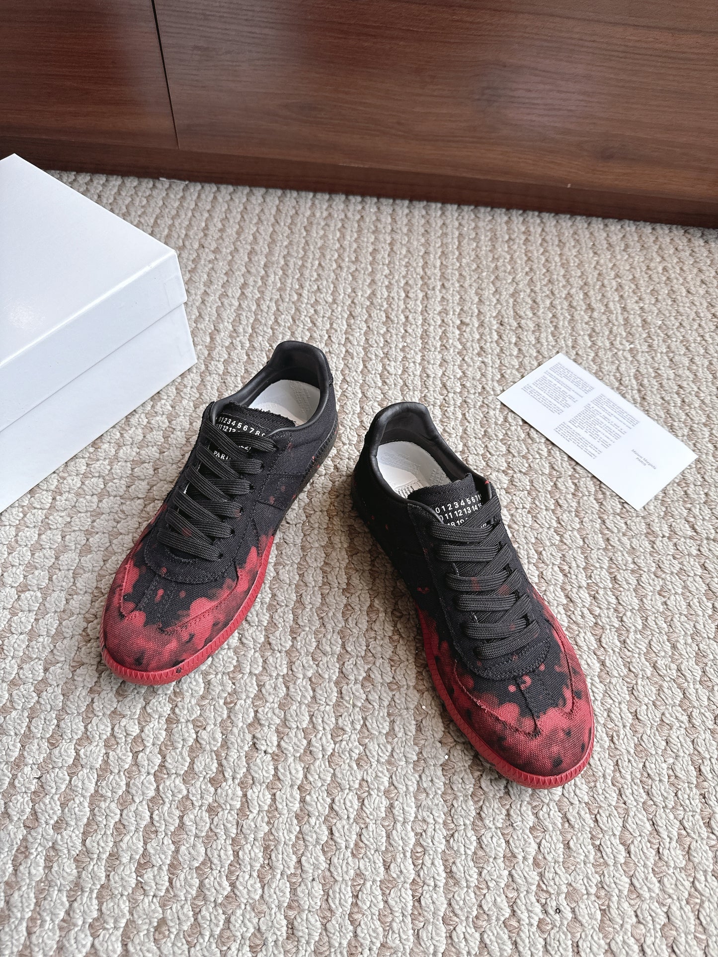 Maison Fire Red