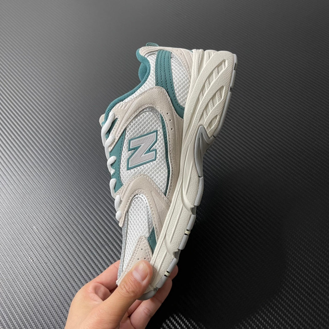 530 White Grey Green
