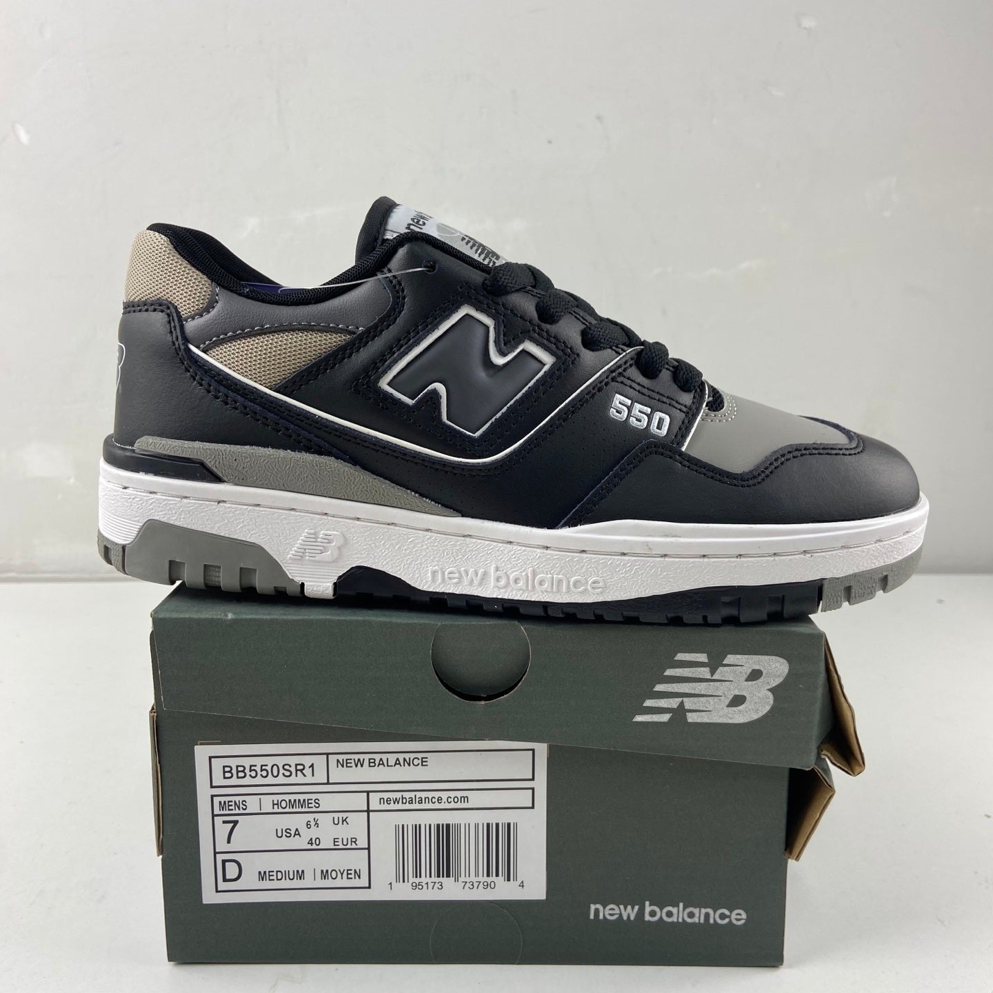 550 Black and Grey