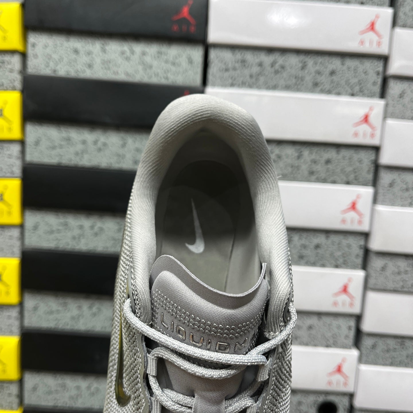 Nk Air Liquid Max Grey