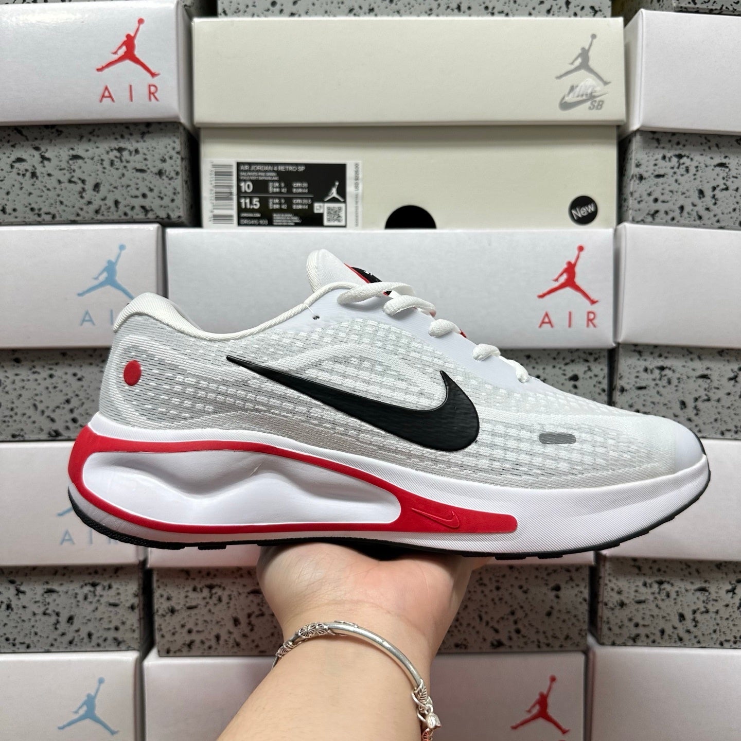 Journey Run Grey/Red