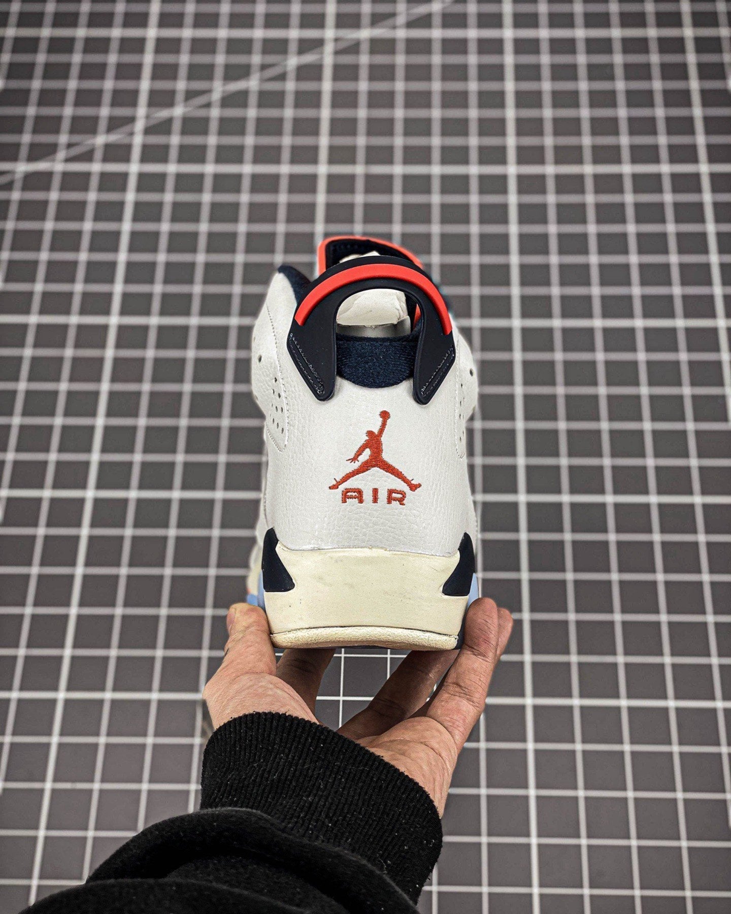 AJ6