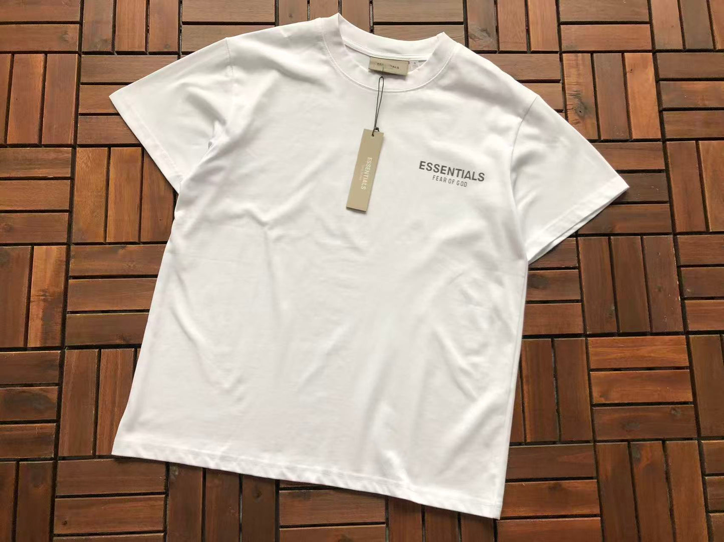 T-Shirts ESSENT