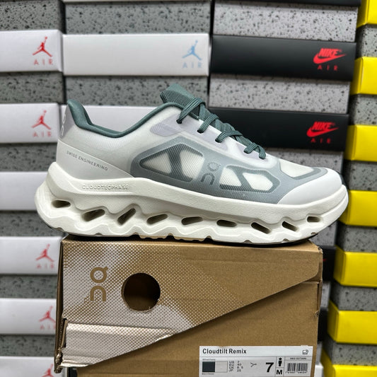 On Running Cloudtilt Remix White Grey