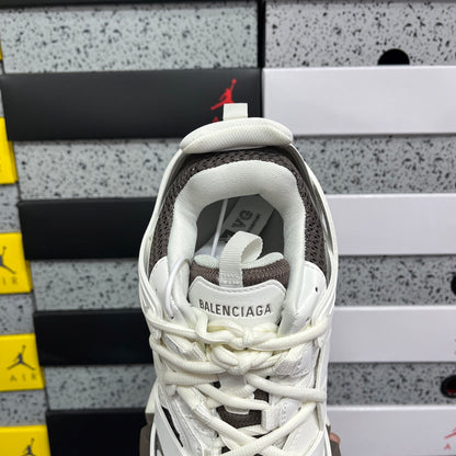 BLG Track White & Brown