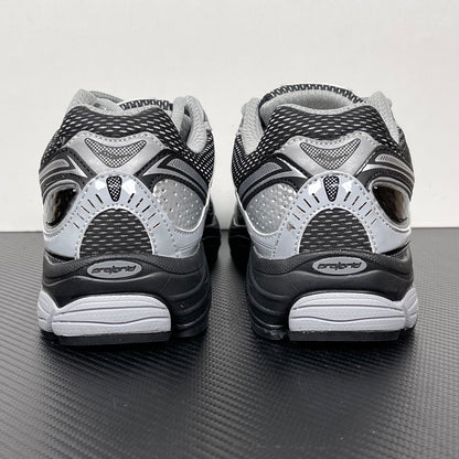 Sau Black and Silver