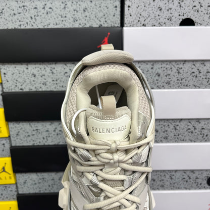 BLG Track Beige Speckled