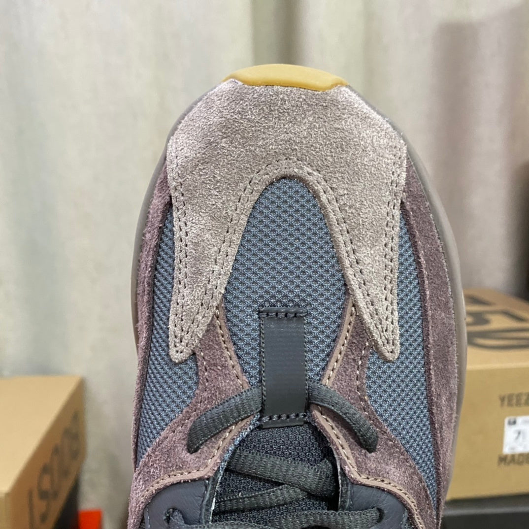 700 Black Purple