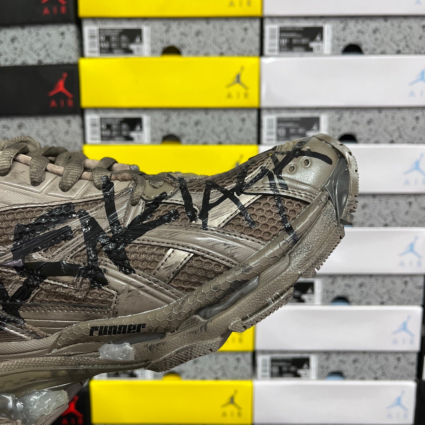 BLG Runner 7.0 Graffiti Mesh & Nylon