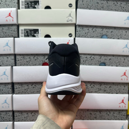Air Zoom Structure 23 Black/White