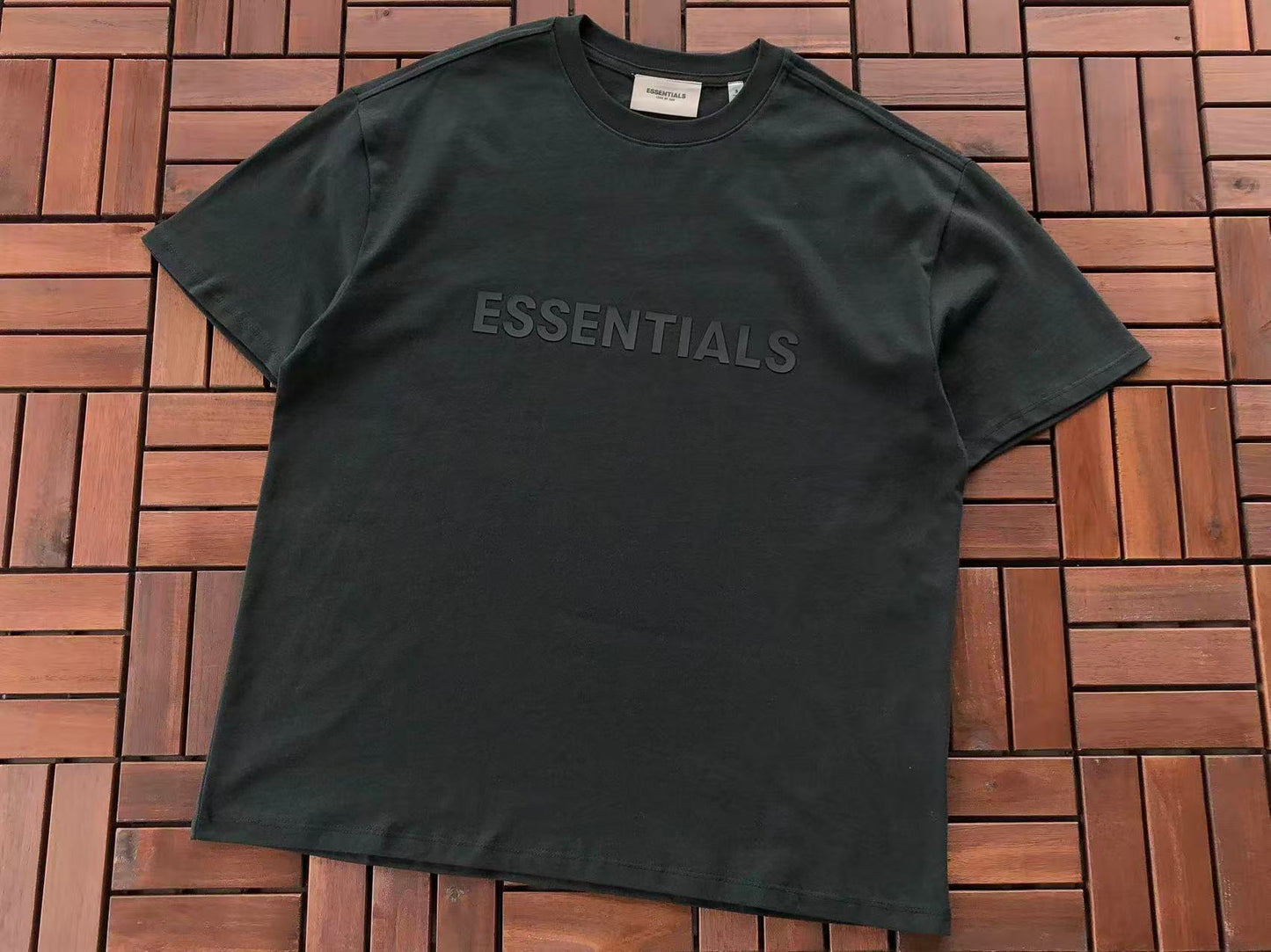 T-Shirts ESSENT