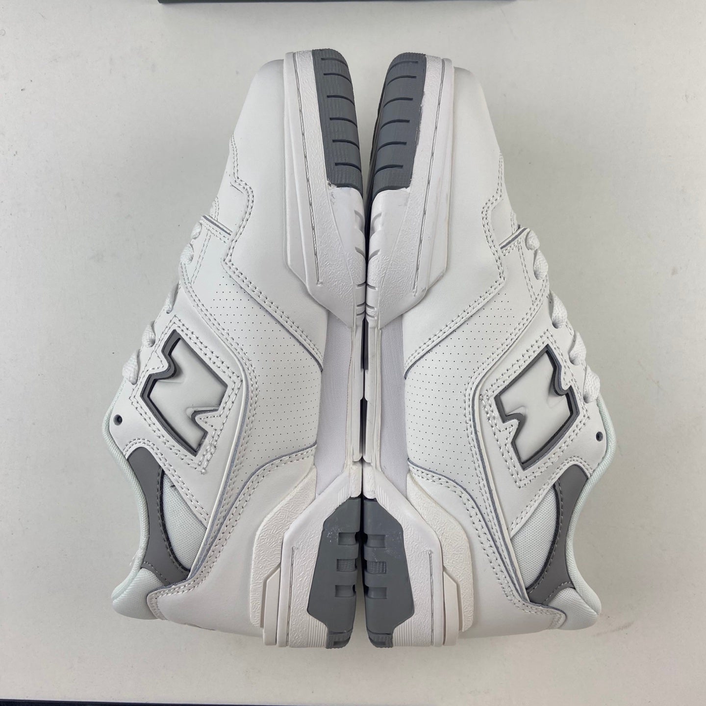 550 White and Grey