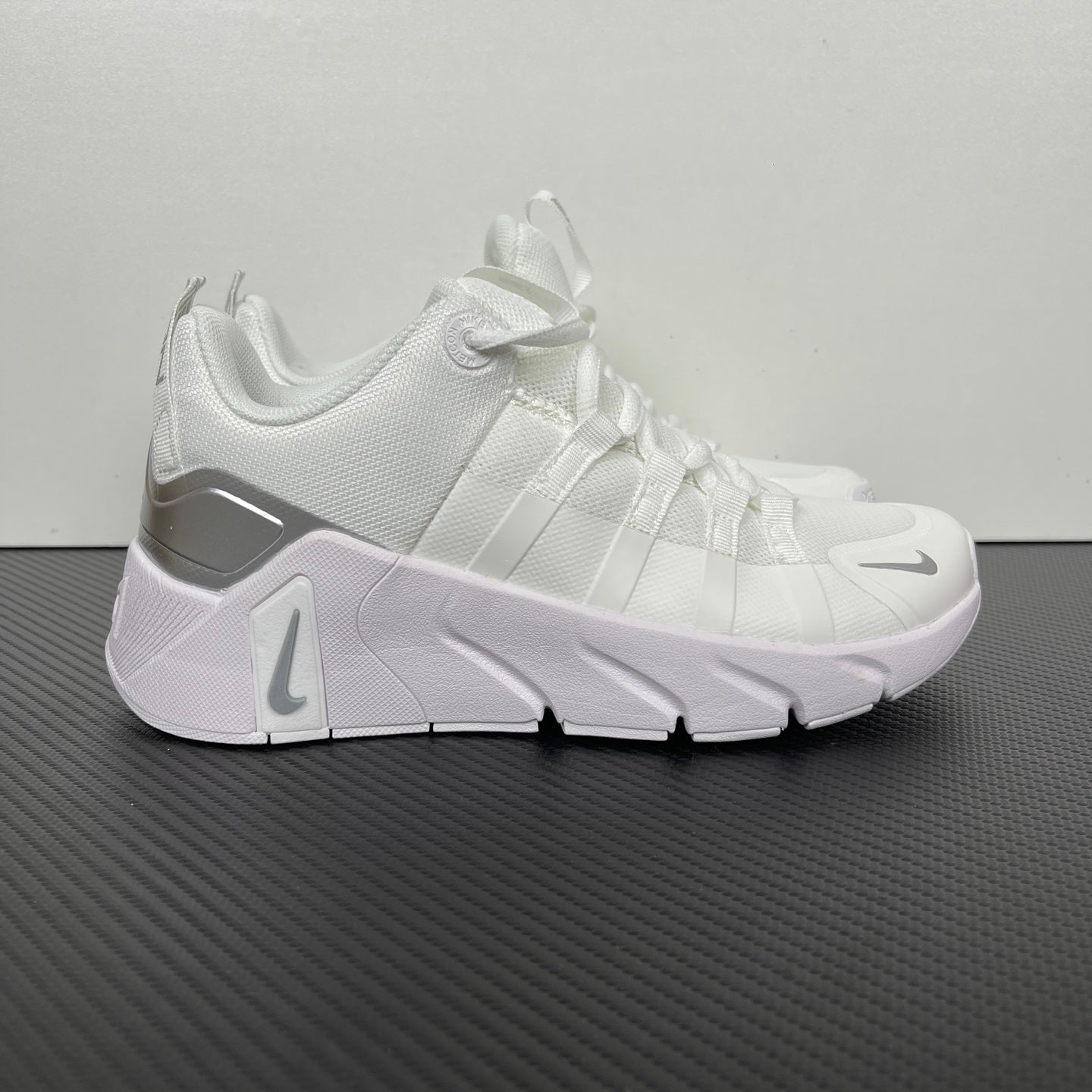 Free Metcon 7 White Silver