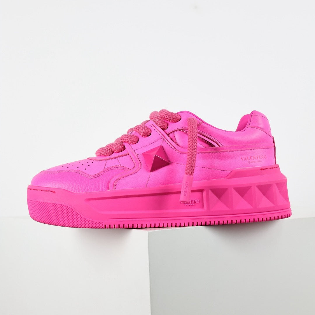 Valentino One Stud XL Pink