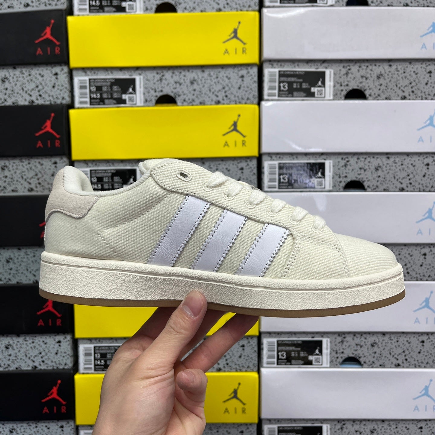 Campus Beige & White