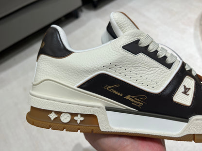 Trainer White and Black