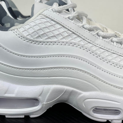 95 Pure White Corteiz