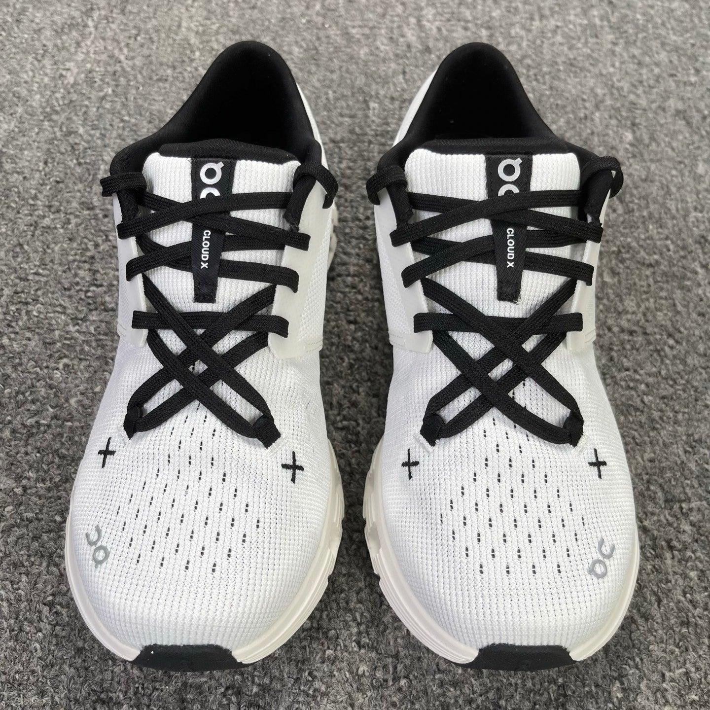 Cloud X 4 White Black