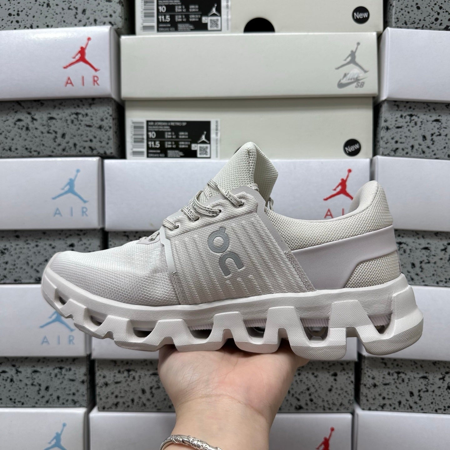 Cloudswift 4 Grey