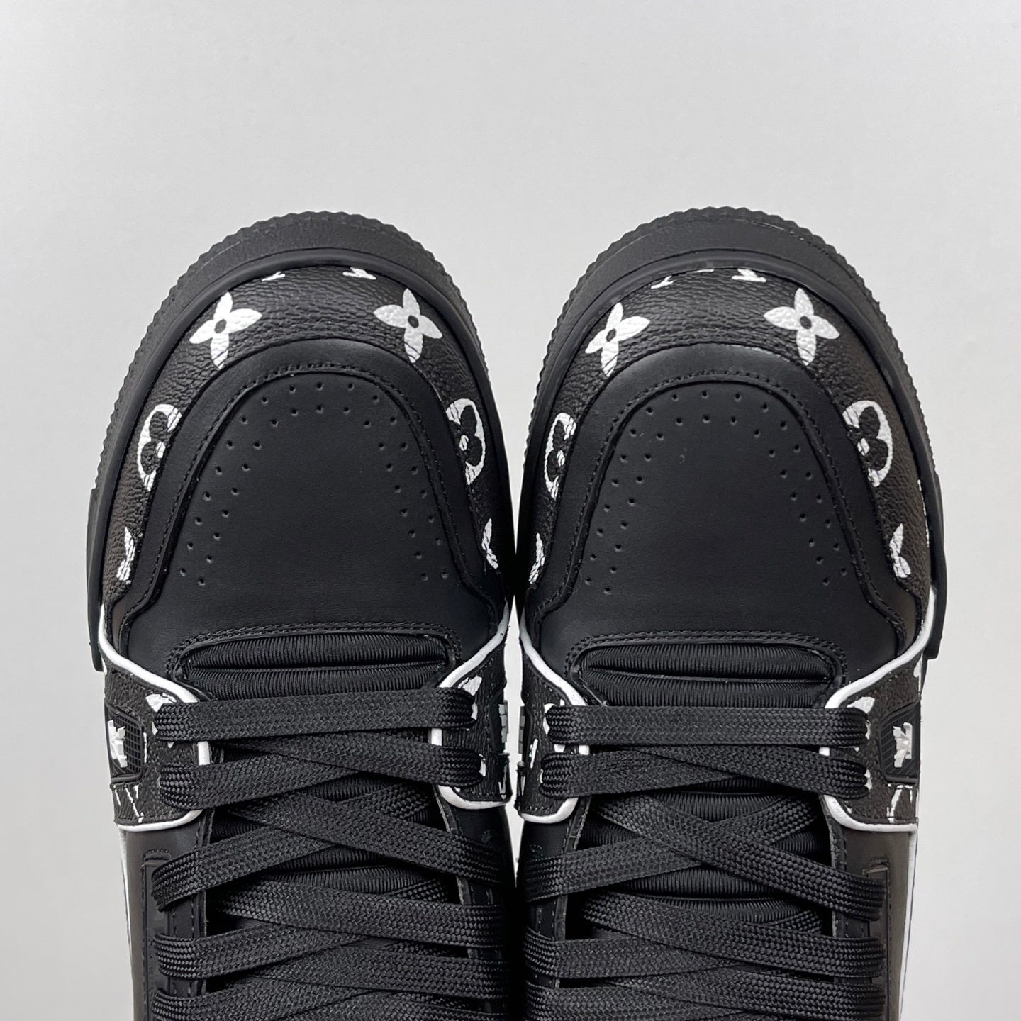 Trainer Black Monogram
