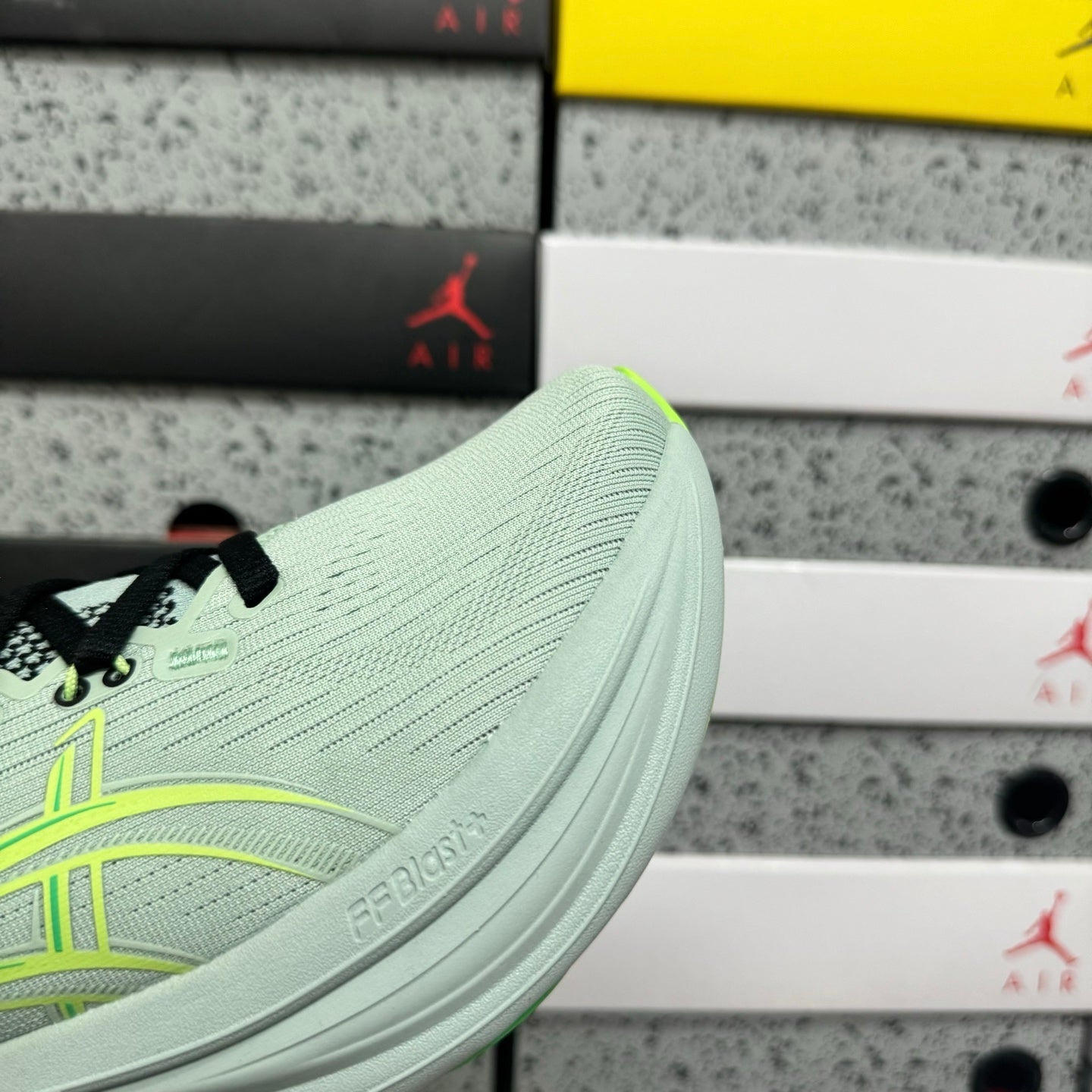 GEL-NIMBUS 28 Grey/Green