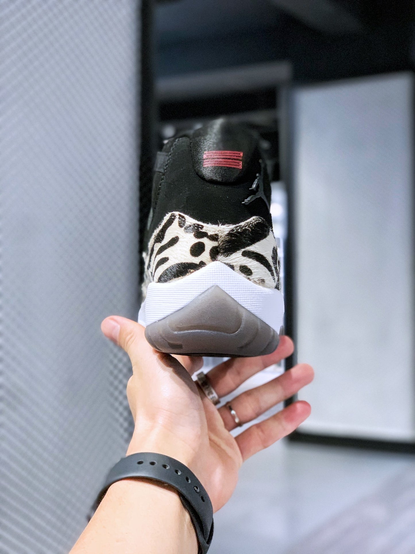 AJ11 High Cow