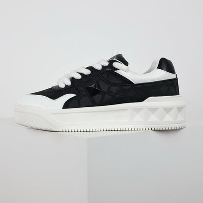 Valentino One Stud XL Black/White