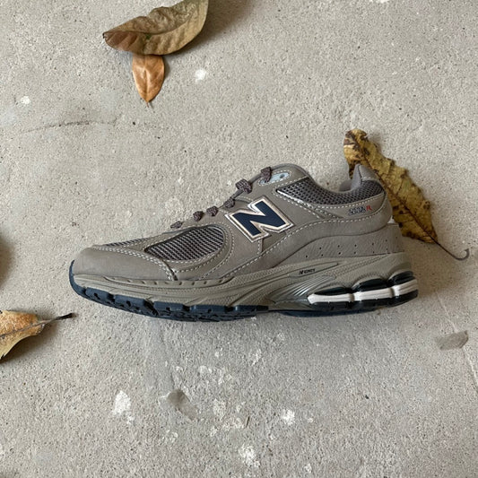 2002R Classic Grey