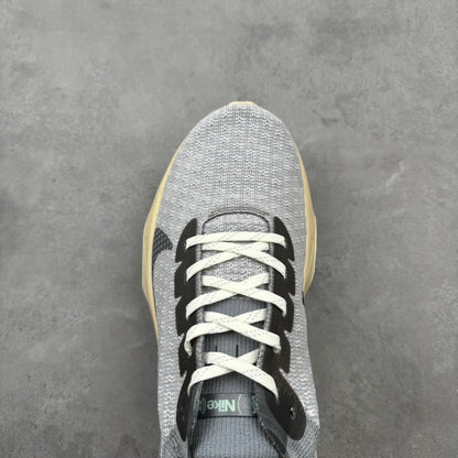 ZoomX Invincible Run Flyknit 3 Cool Grey Black