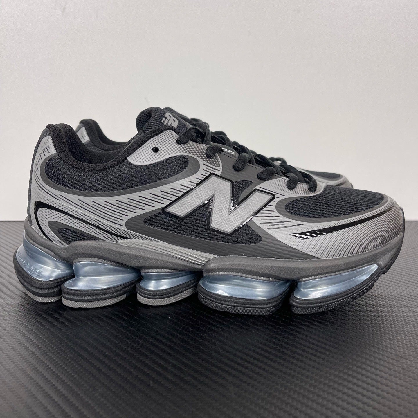 2000 ABZORB Black and Grey