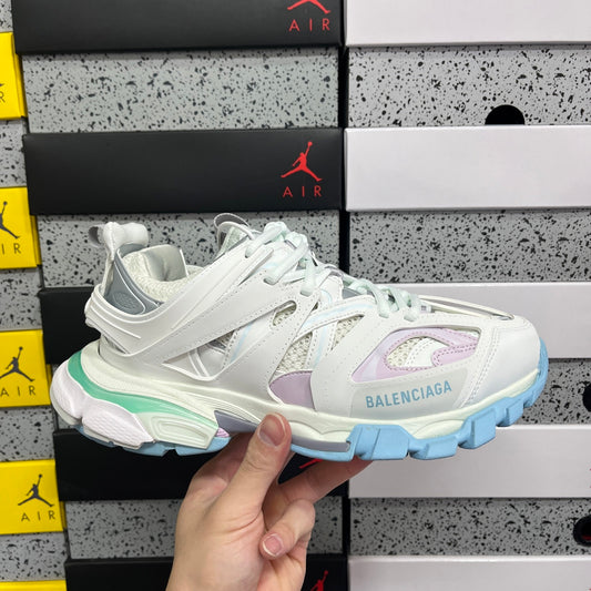 BLG Track Pastel