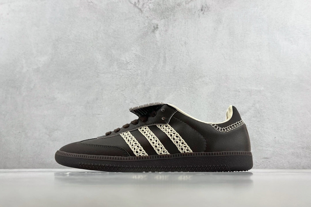 Samba Brown White