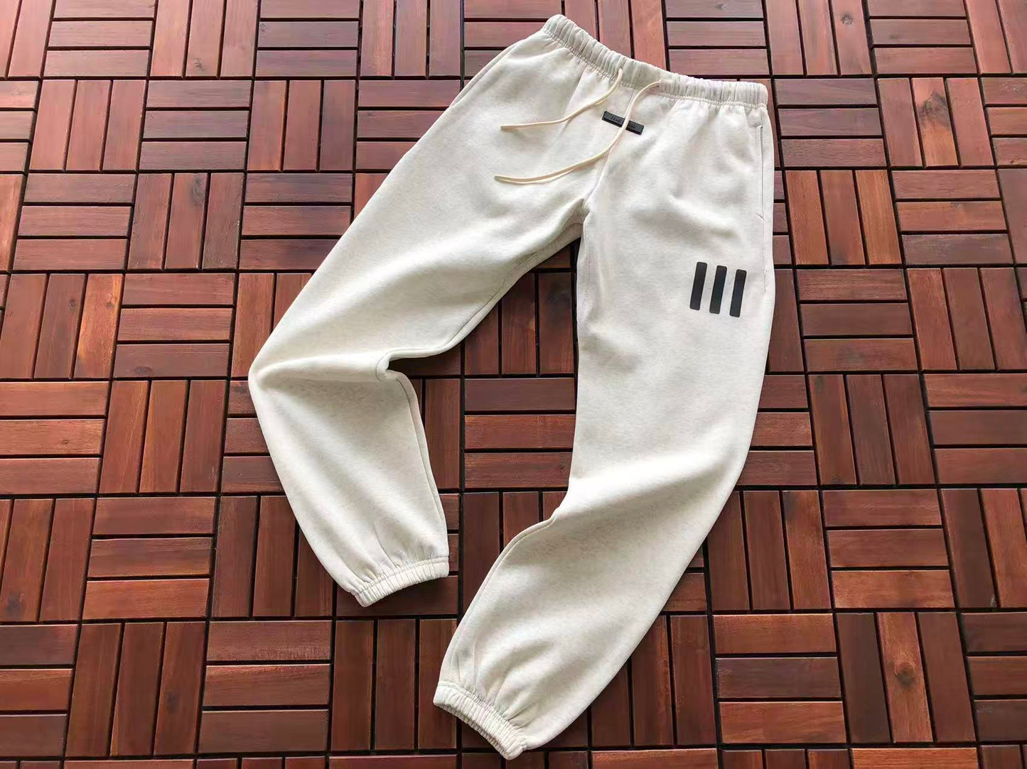 Conjuntos Essentials