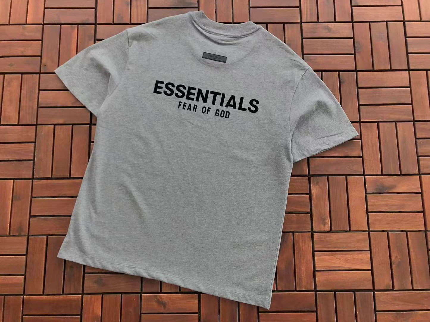 T-Shirts ESSENT
