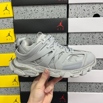 BLG Track Grey