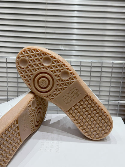 Maison  Pure White Gum Sole