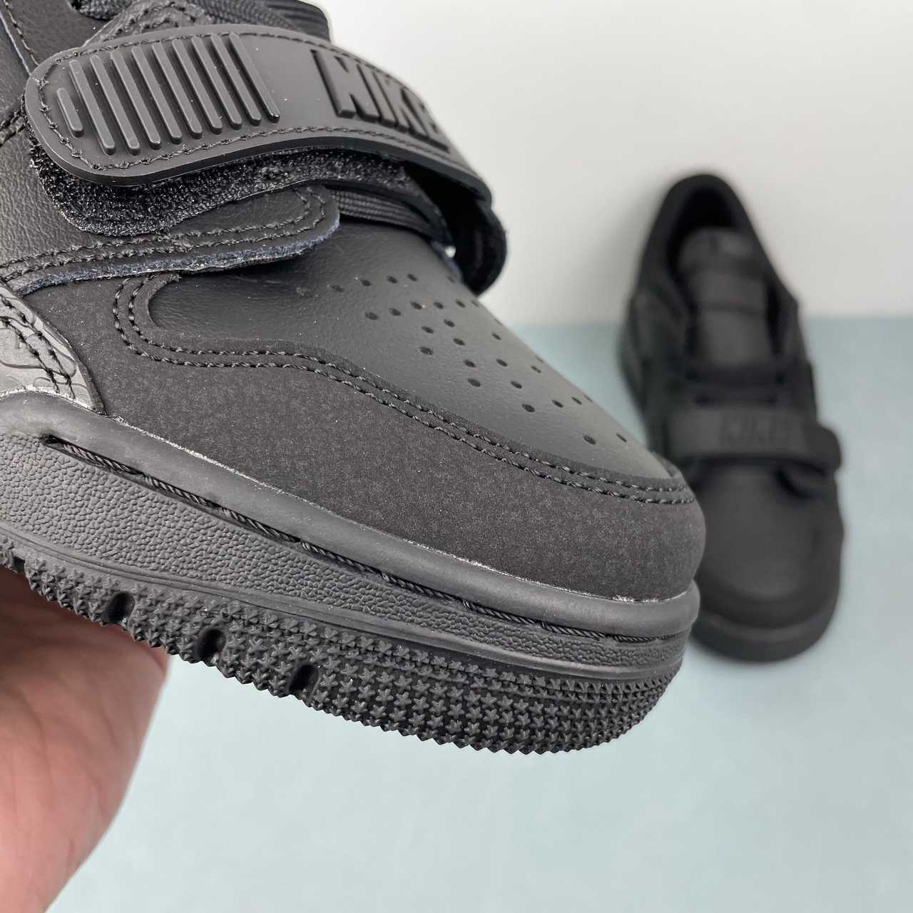 Legacy 312 Low Pure Black