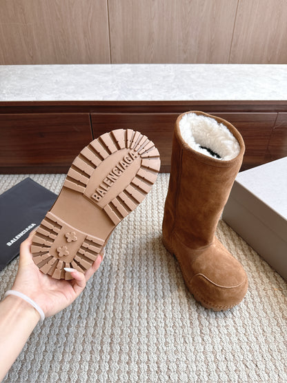 BLG Alaska Faux Shearling-Lined Suede Boots