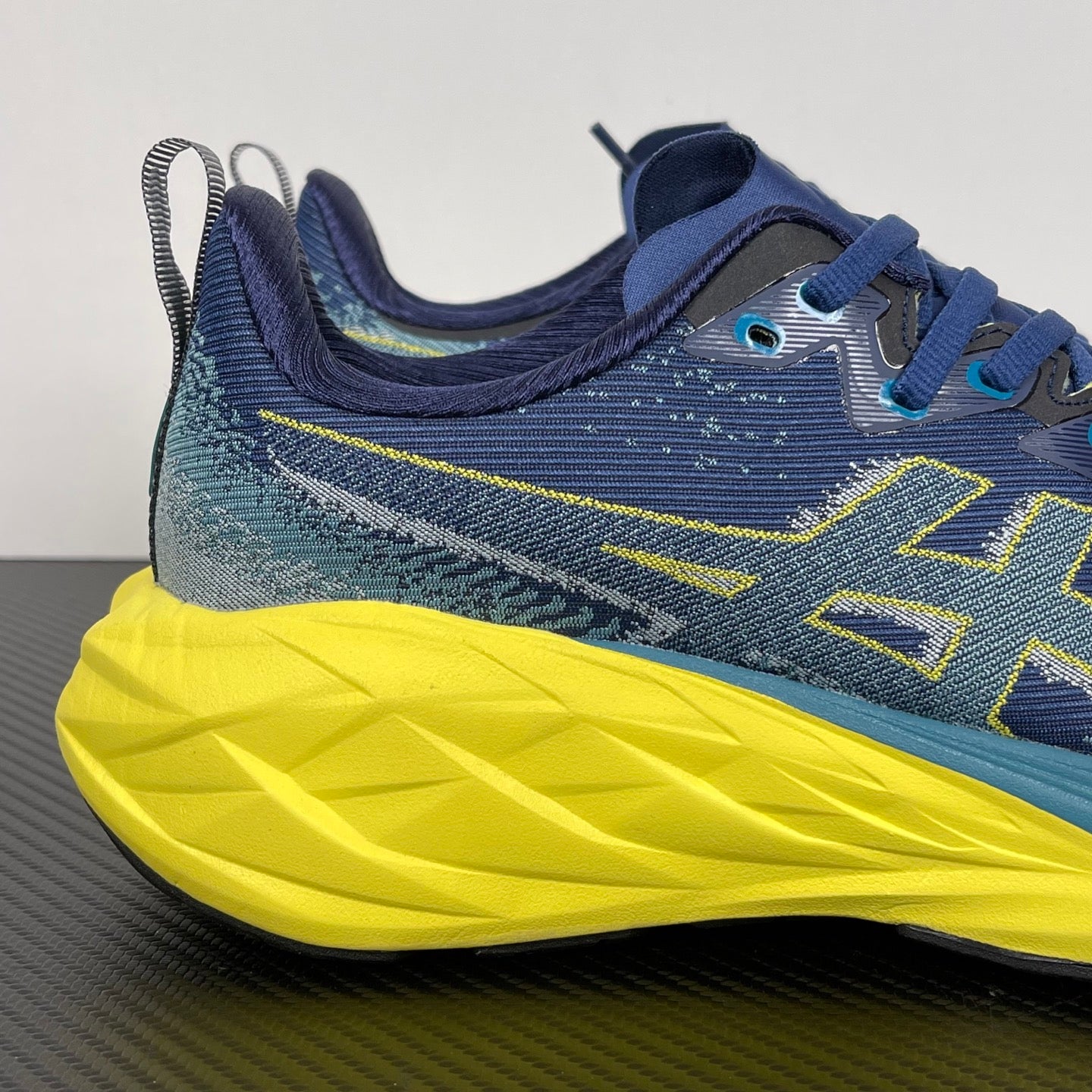 NOVABLAST 4 Blue and Yellow