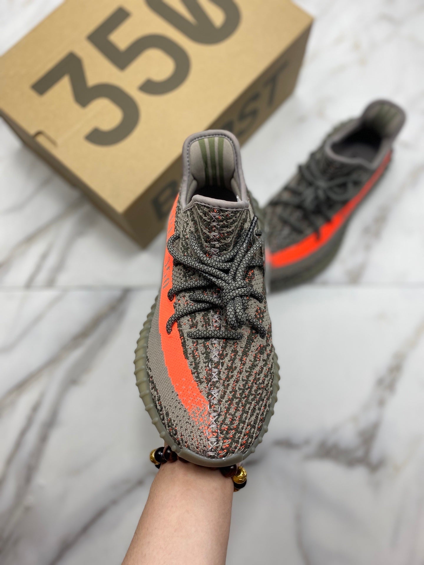 Boost 350 Beluga