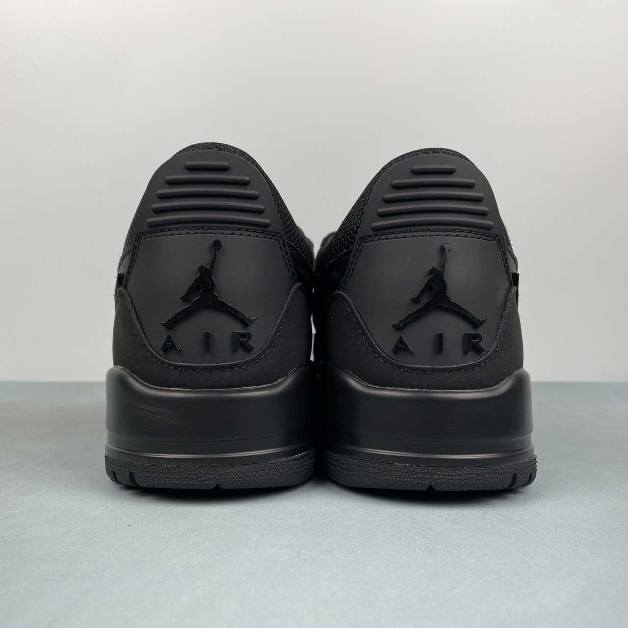 Legacy 312 Low Pure Black