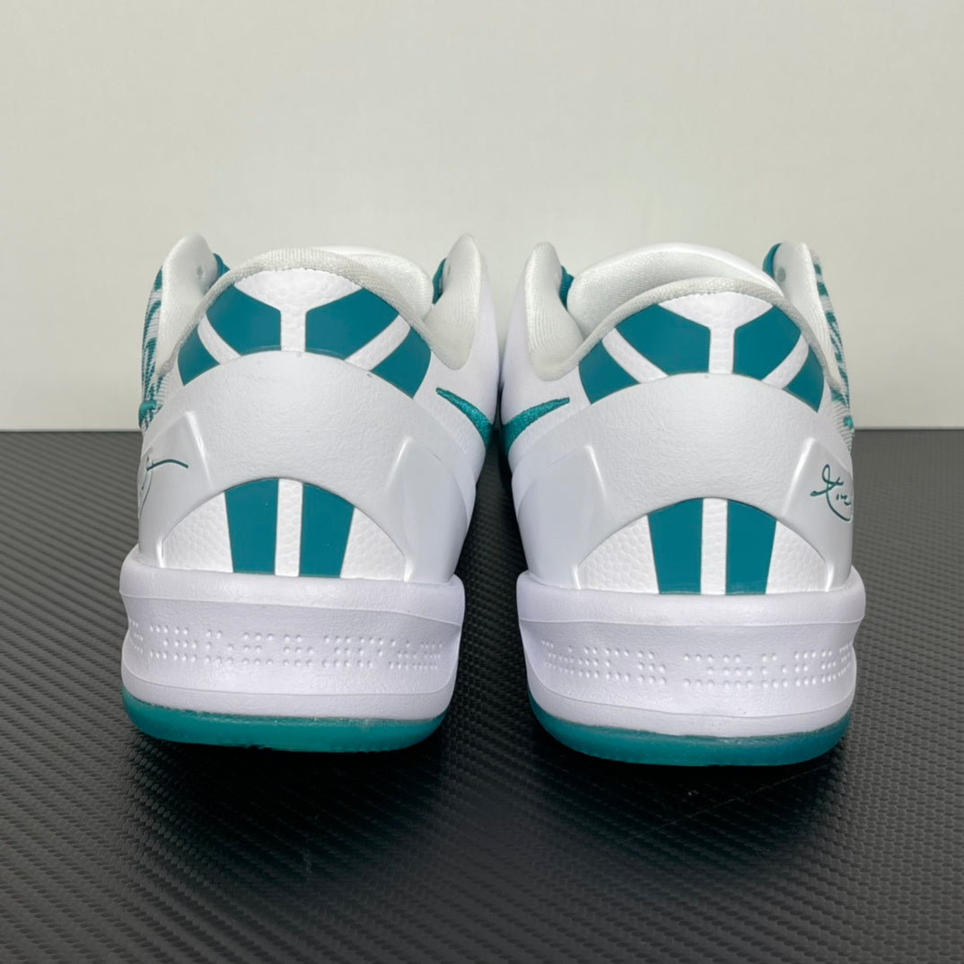 KB8 Radiant Emerald