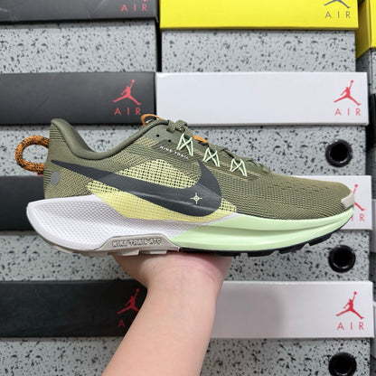 Pegasus Trail 5 Medium Olive / Black / Light Liquid Lime