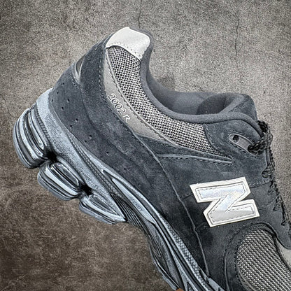 2002 black vintage