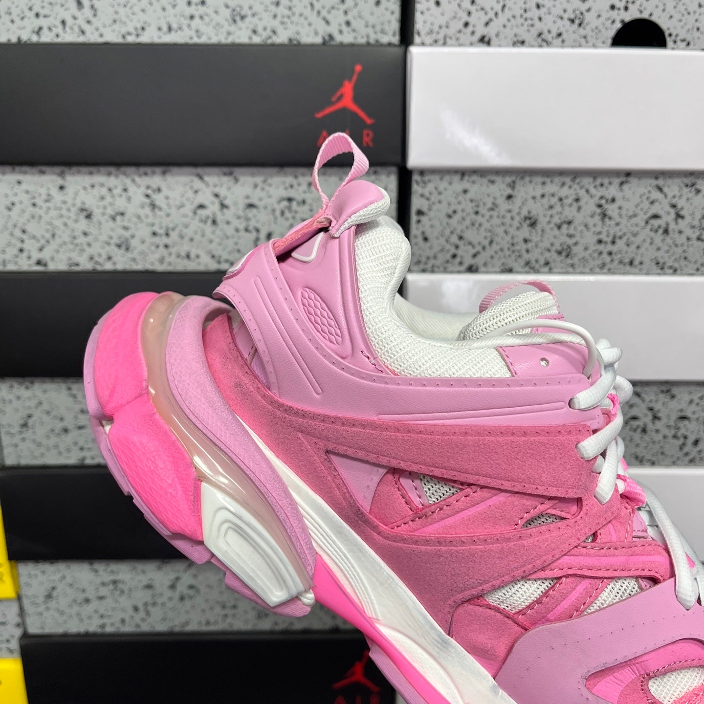BLG Track Mesh Suede Pink