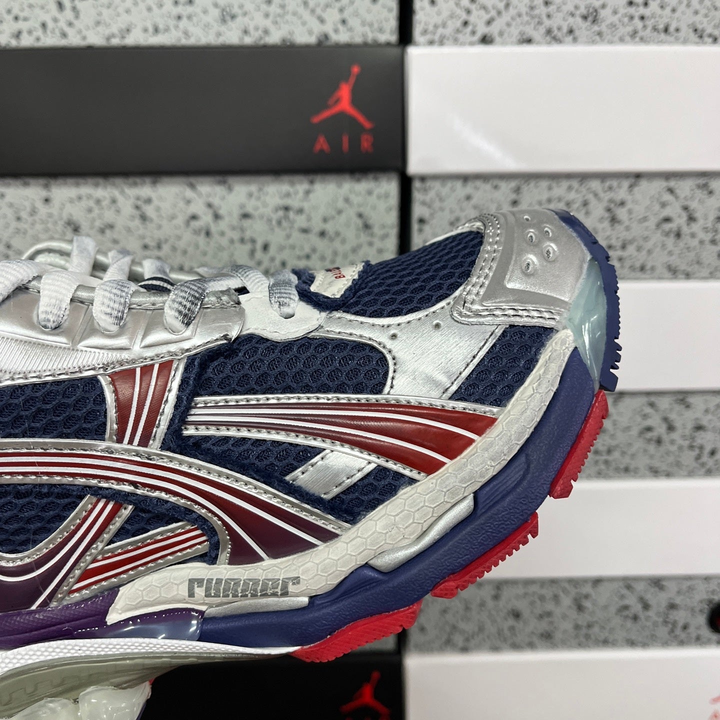 BLG Runner Red Blue
