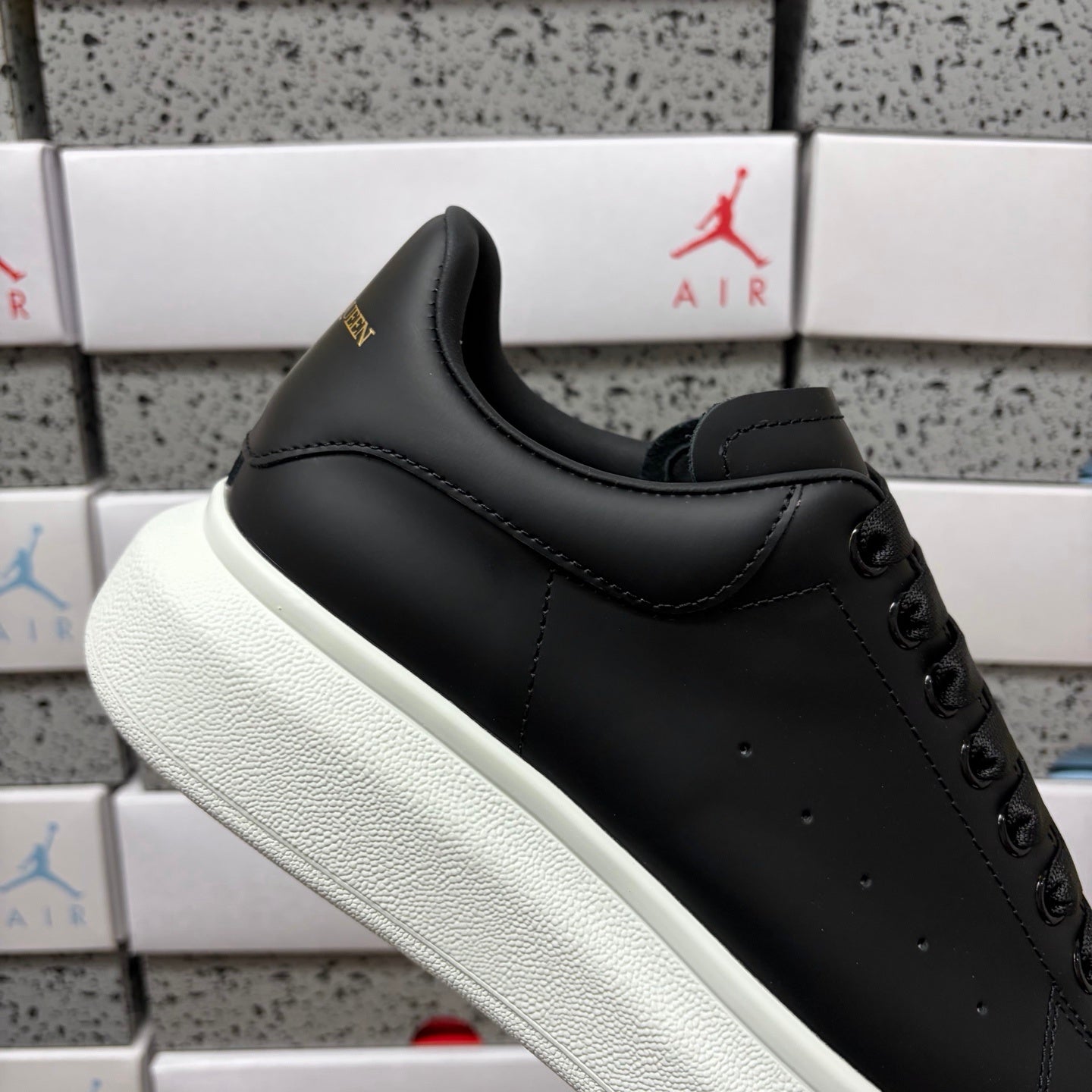 Alexander McQueen Black & White