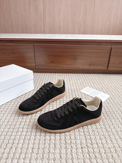 Maison Velut Full Black