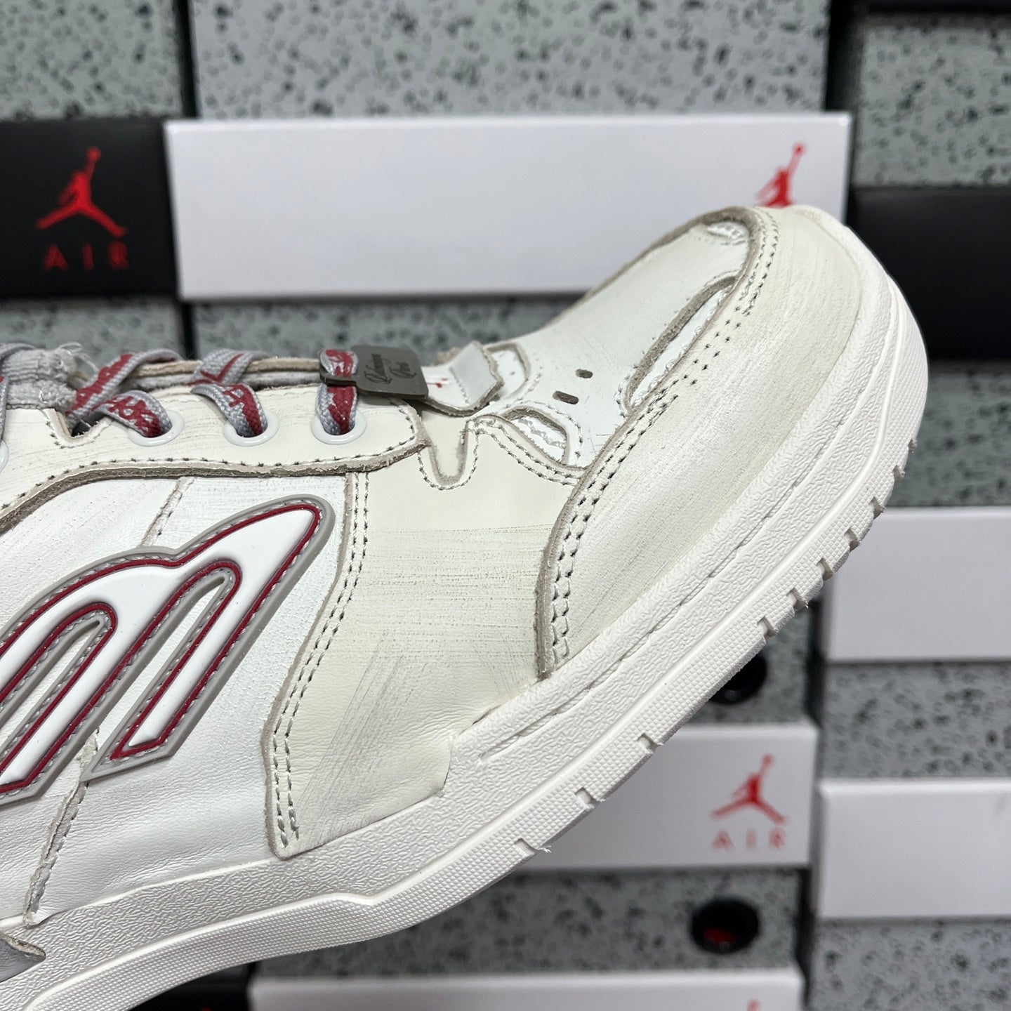 BLG Hamptons White/Red/Grey